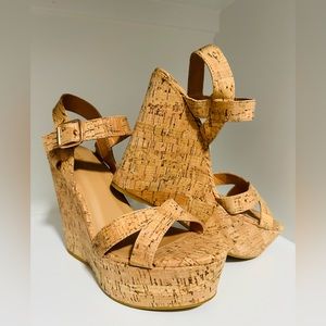 Sandals Wedge Heel Bamboo Size 10 Like New Non-Smoking home